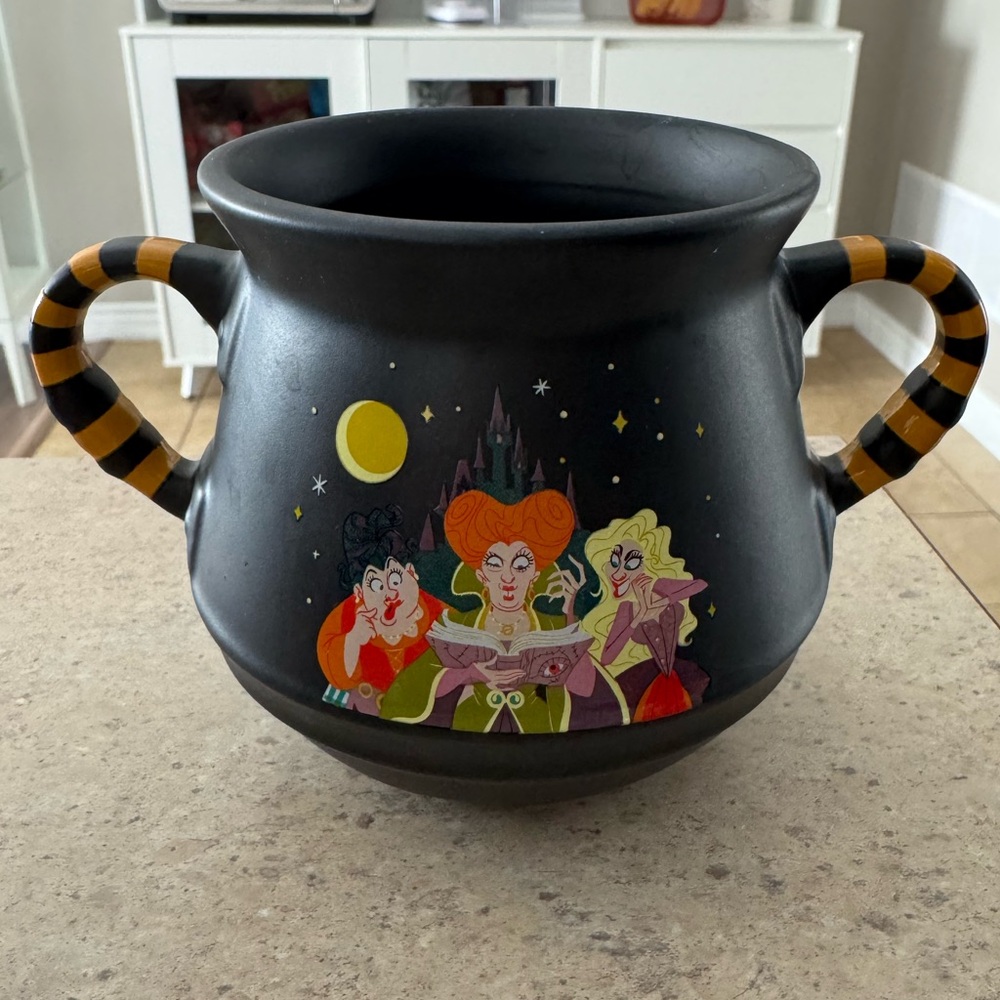 Hocus Pocus Villain Spelltacular 2019 mug